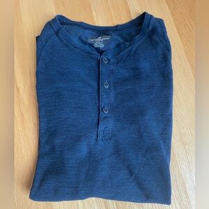 Men’s American Eagle long sleeve top, size medium